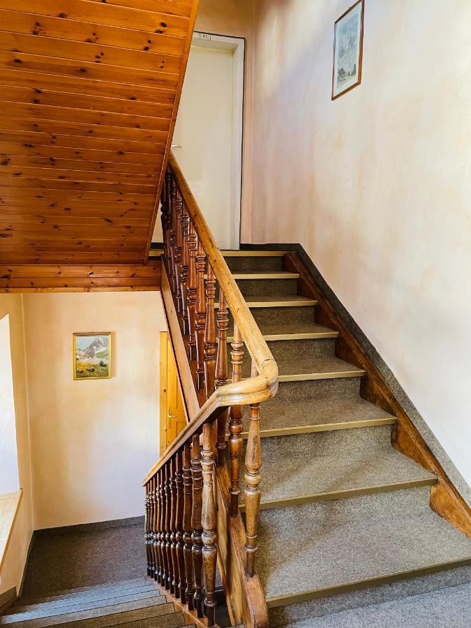 Glacier Rock Guesthouse Solda Bagian luar foto