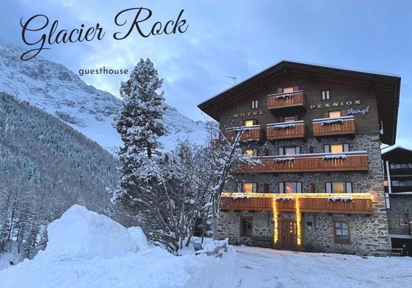 Glacier Rock Guesthouse Solda Bagian luar foto
